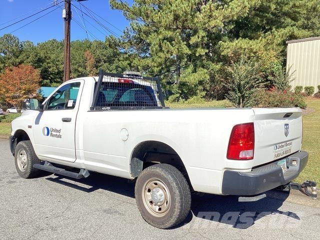 RAM 2500 Flakbilar/Pickuper