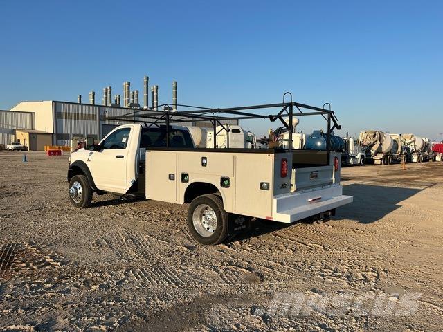 RAM 4500 Flakbilar/Pickuper