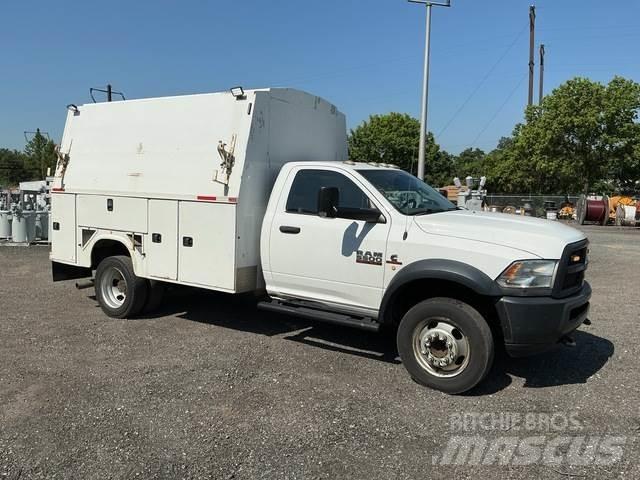 RAM 5500 Flakbilar/Pickuper