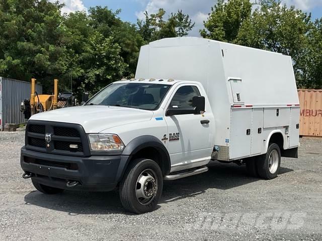 RAM 5500 Flakbilar/Pickuper