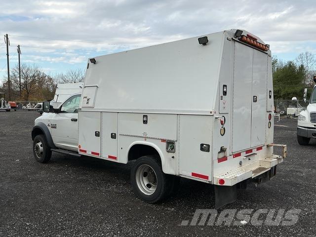 RAM 5500 Flakbilar/Pickuper