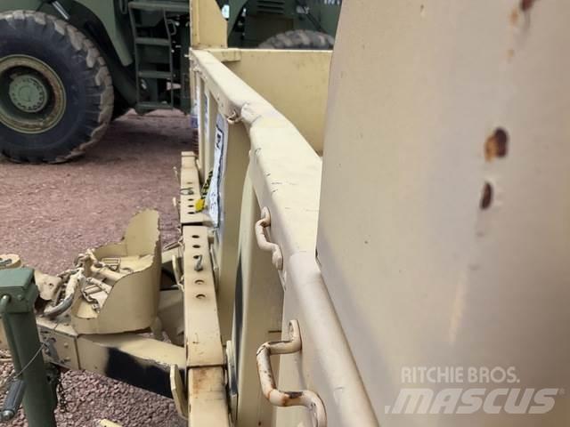  Raytheon M1102 Övriga släp
