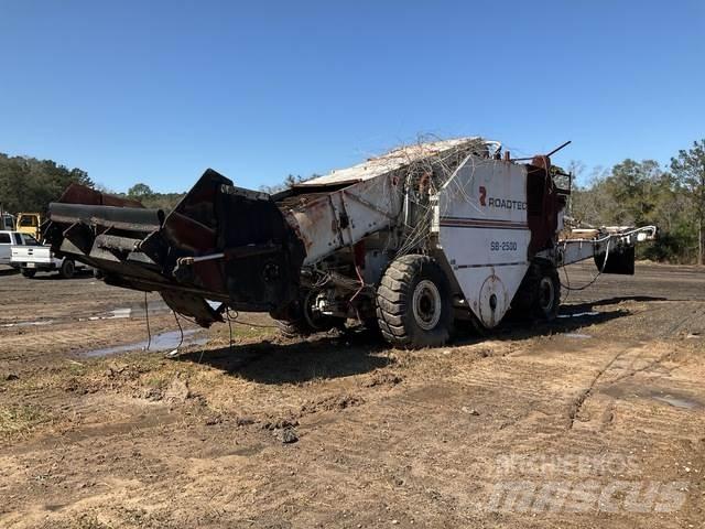 Roadtec SB2500 Material transportfordon