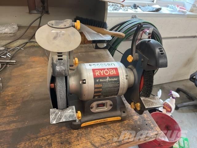  Ryobi BGH827 Borr- och slipmaskiner