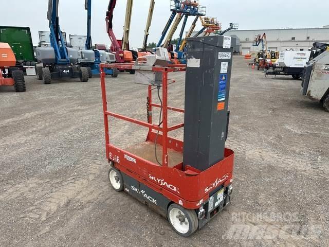 SkyJack SJ16 Personhissar och andra hissar