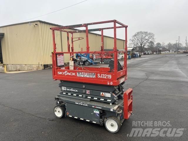 SkyJack SJ3219 Saxliftar