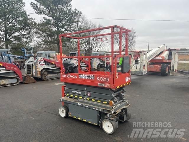SkyJack SJ3219 Saxliftar