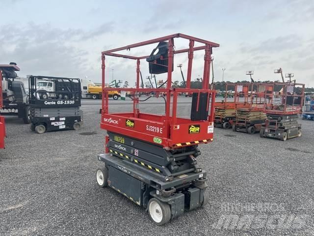 SkyJack SJ3219 Saxliftar