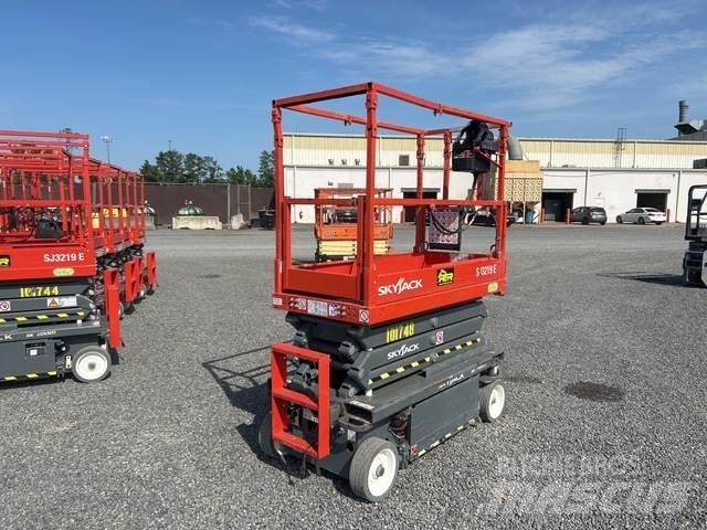 SkyJack SJ3219 Saxliftar