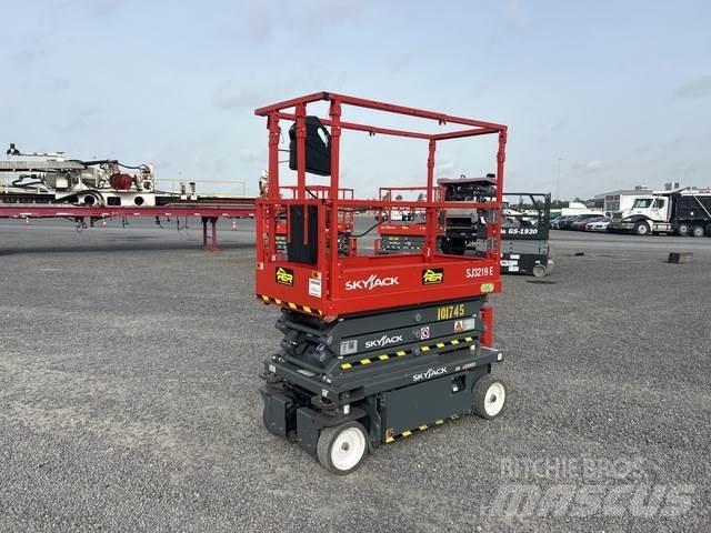 SkyJack SJ3219 Saxliftar
