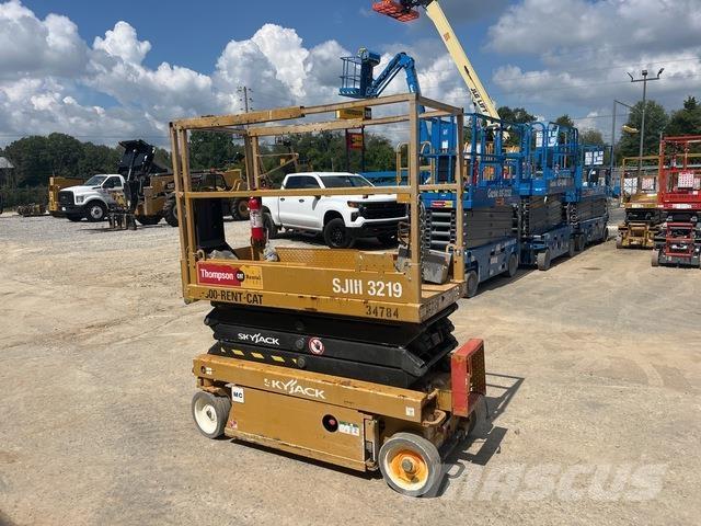 SkyJack SJ3219 Saxliftar