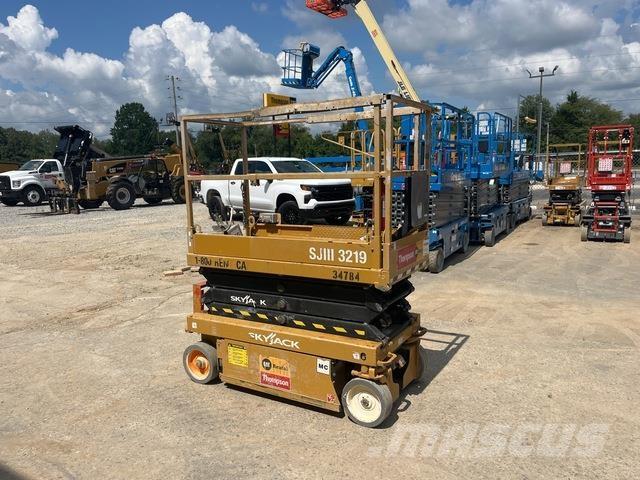 SkyJack SJ3219 Saxliftar