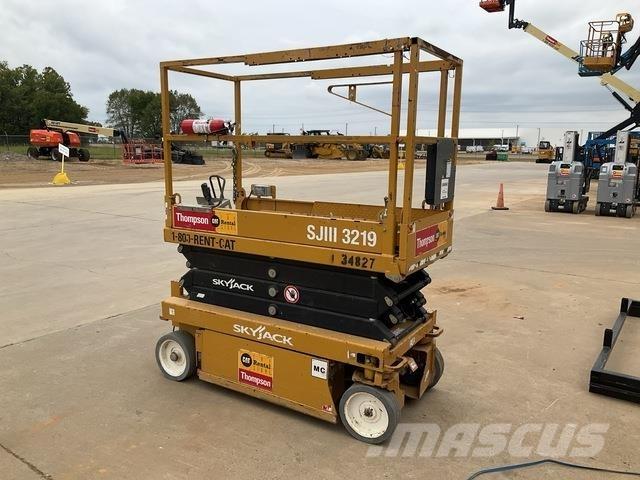 SkyJack SJ3219 Saxliftar