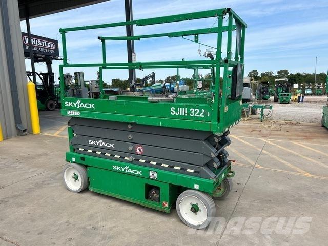SkyJack SJ3226 Saxliftar