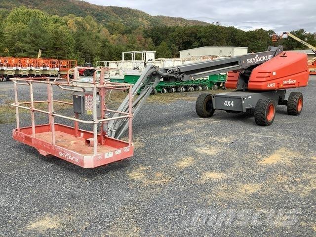 SkyJack SJ45T Teleskop bomliftar