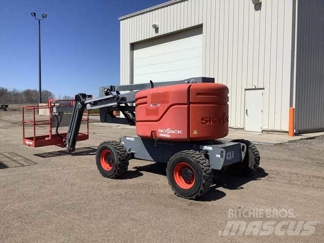 SkyJack SJ46AJ Bomliftar