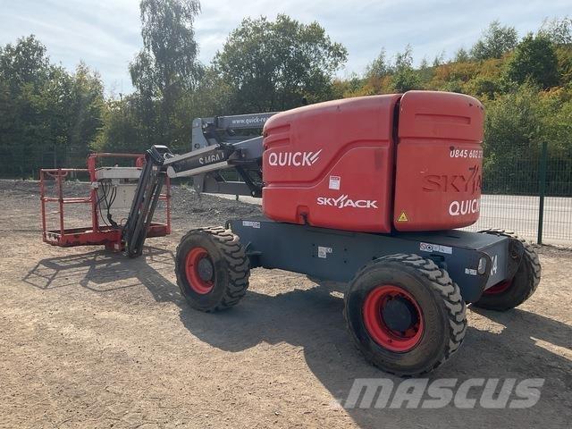 SkyJack SJ46AJ Bomliftar