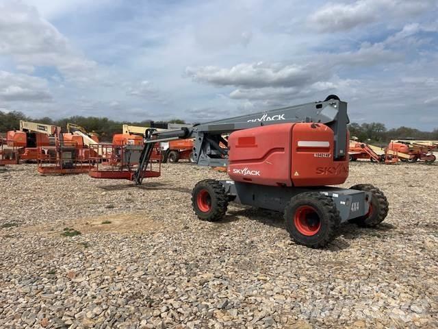 SkyJack SJ63AJ Bomliftar