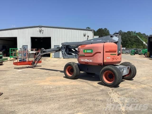 SkyJack SJ63AJ Bomliftar