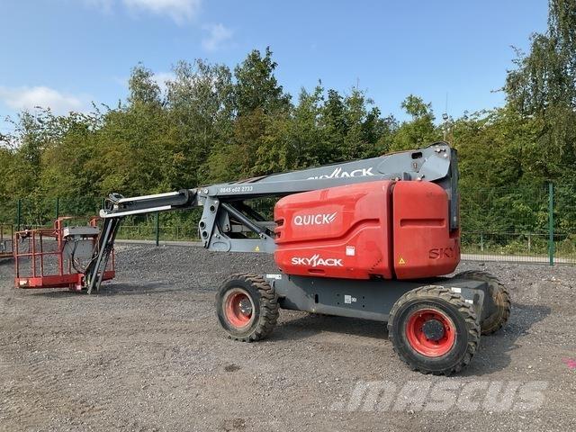 SkyJack SJ63AJ Bomliftar