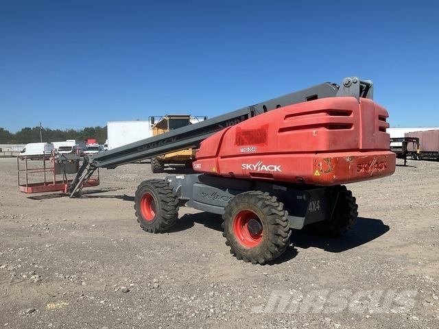 SkyJack SJ66T Teleskop bomliftar