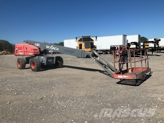 SkyJack SJ66T Teleskop bomliftar