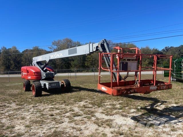 SkyJack SJ86T Teleskop bomliftar