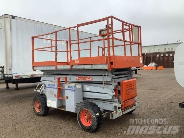 SkyJack SJ8841 Saxliftar