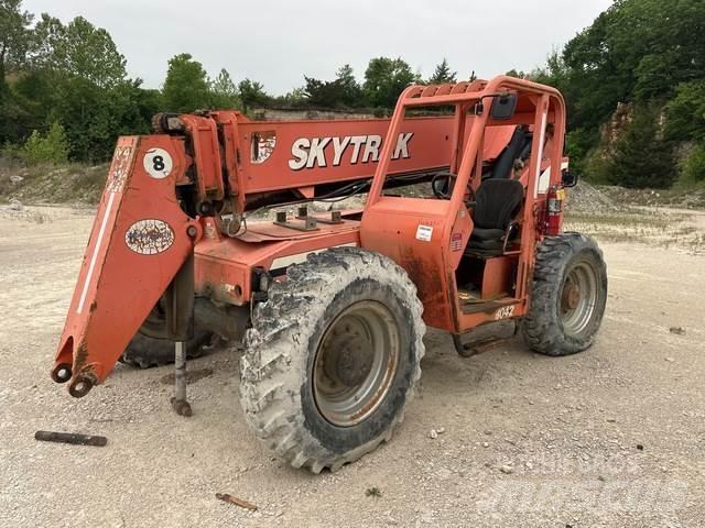 SkyTrak 8042 Teleskoplastare