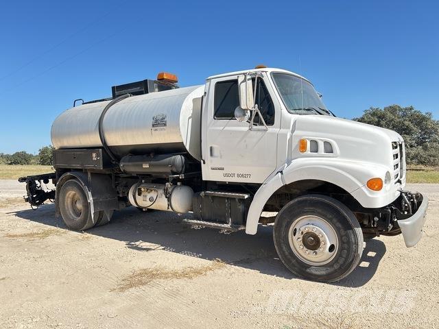 Sterling L7500 Cementbil