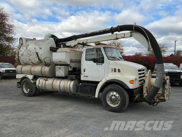 Sterling L7501 Slamsugningsbil