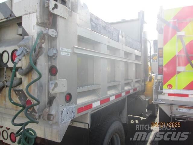 Sterling L8500 Tippbilar