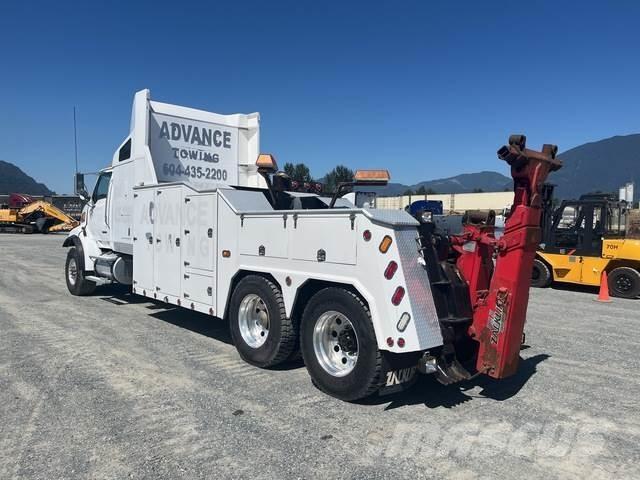 Sterling L9500 Bärgningsbilar