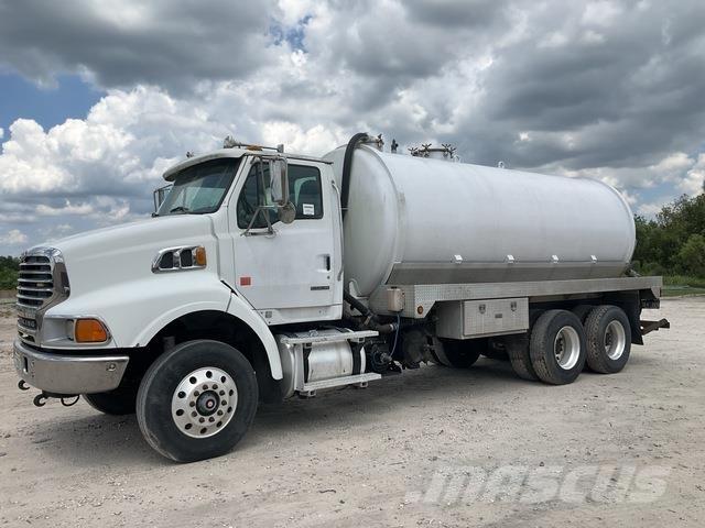 Sterling L9500 Slamsugningsbil