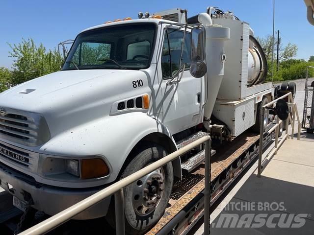 Sterling M7500 Slamsugningsbil