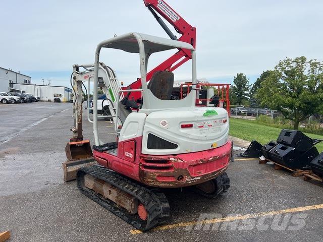 Takeuchi TB240 Bandgrävare