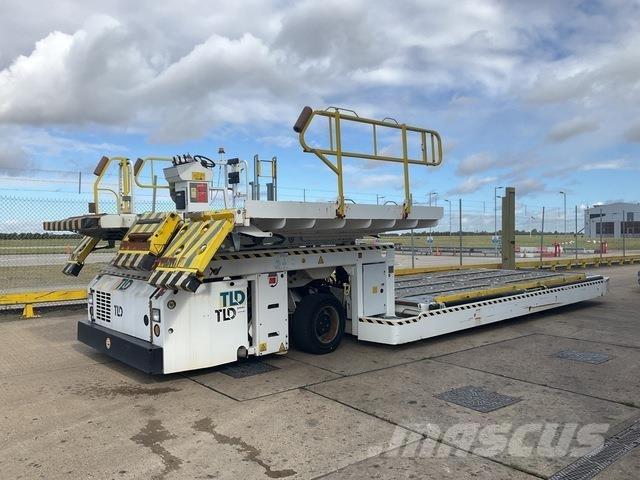  TLD 929 Dragtruck