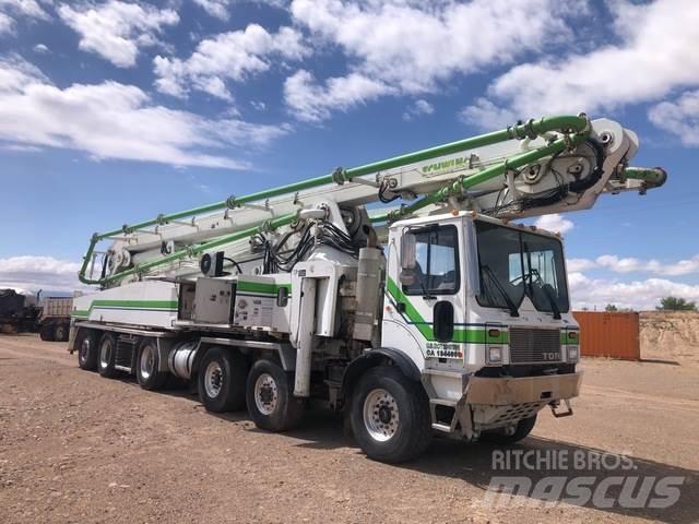 TOR T-63120-2 Lastbilar med betongpump