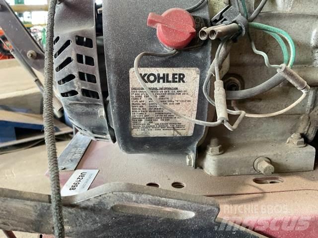 Toro 23740 Inomhus sopmaskiner