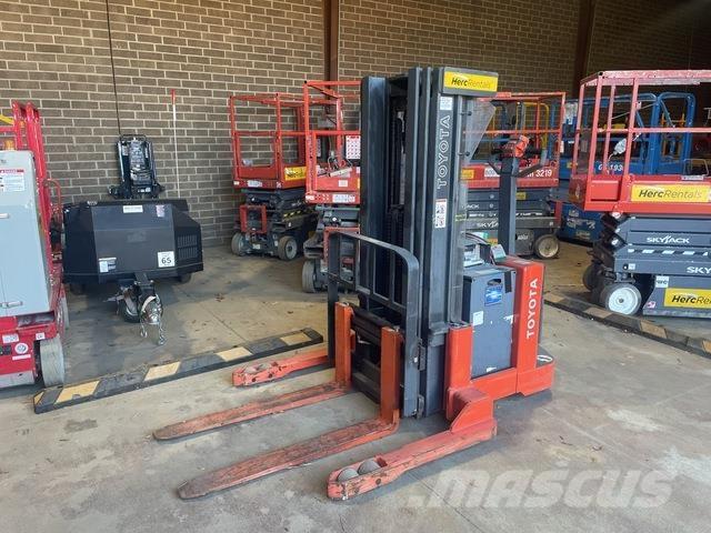 Toyota 6BWS20 Staplare