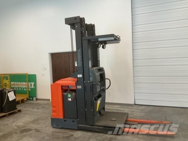 Toyota 7BPUE15 Plocktruck, mediumlyftande
