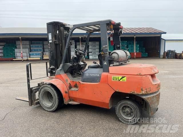 Toyota 7FGU45 Entreprenad - Övrigt