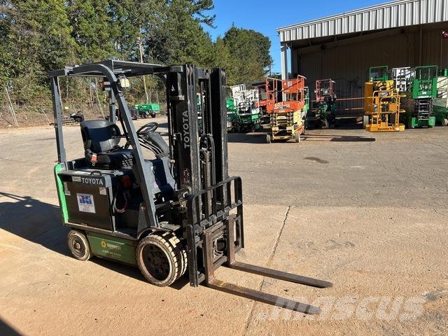 Toyota 8FBCU25 Elmotviktstruckar