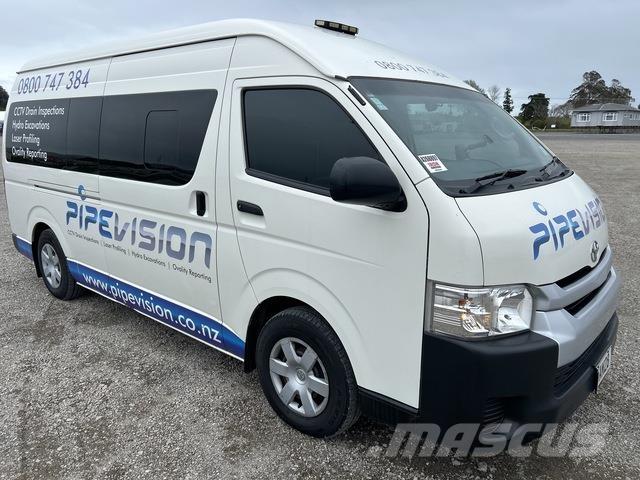 Toyota HiAce Lätta skåpbilar