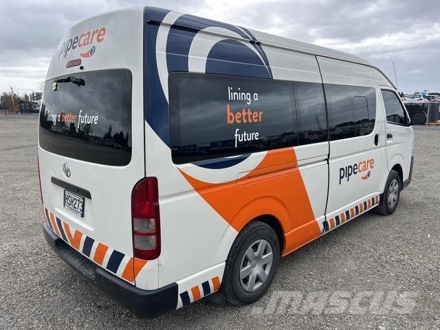 Toyota HiAce Lätta skåpbilar