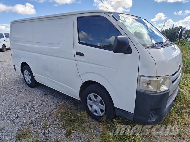 Toyota Hiace Minibussar