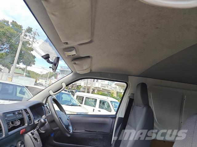 Toyota Hiace Minibussar