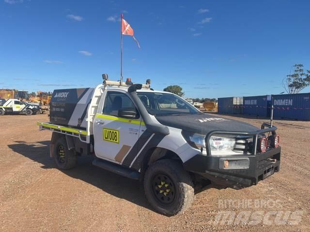Toyota Hilux Flakbilar/Pickuper