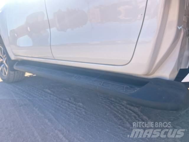 Toyota Hilux Flakbilar/Pickuper