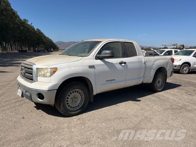 Toyota Tundra Flakbilar/Pickuper